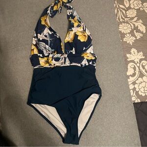 NWT CUPSHE V Neck One Piece Swimsuit Halter Tummy Control Yellow Floral size M